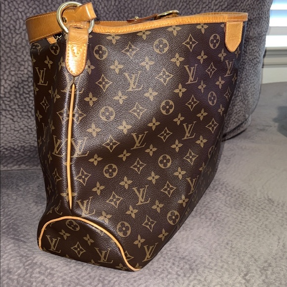 SOLD SOLD SOLD - Picture 1 of 7